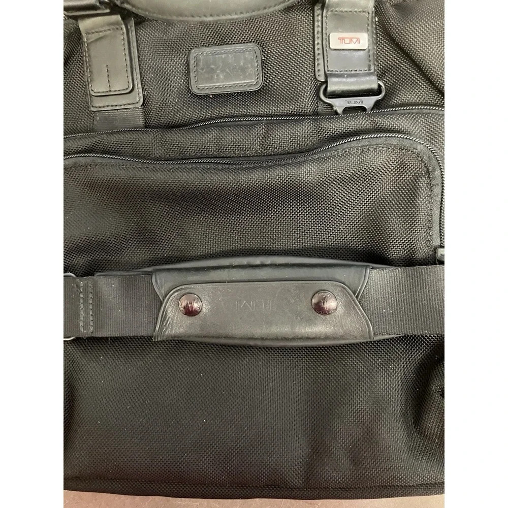 Tumi Yuma Slim Career Nylon Brief Case Laptop Bag Ballistic 16X12  22631DH Black
